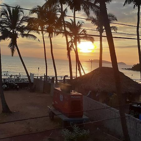 Leon Hide Out Guest House Vasco Da Gama Exterior photo