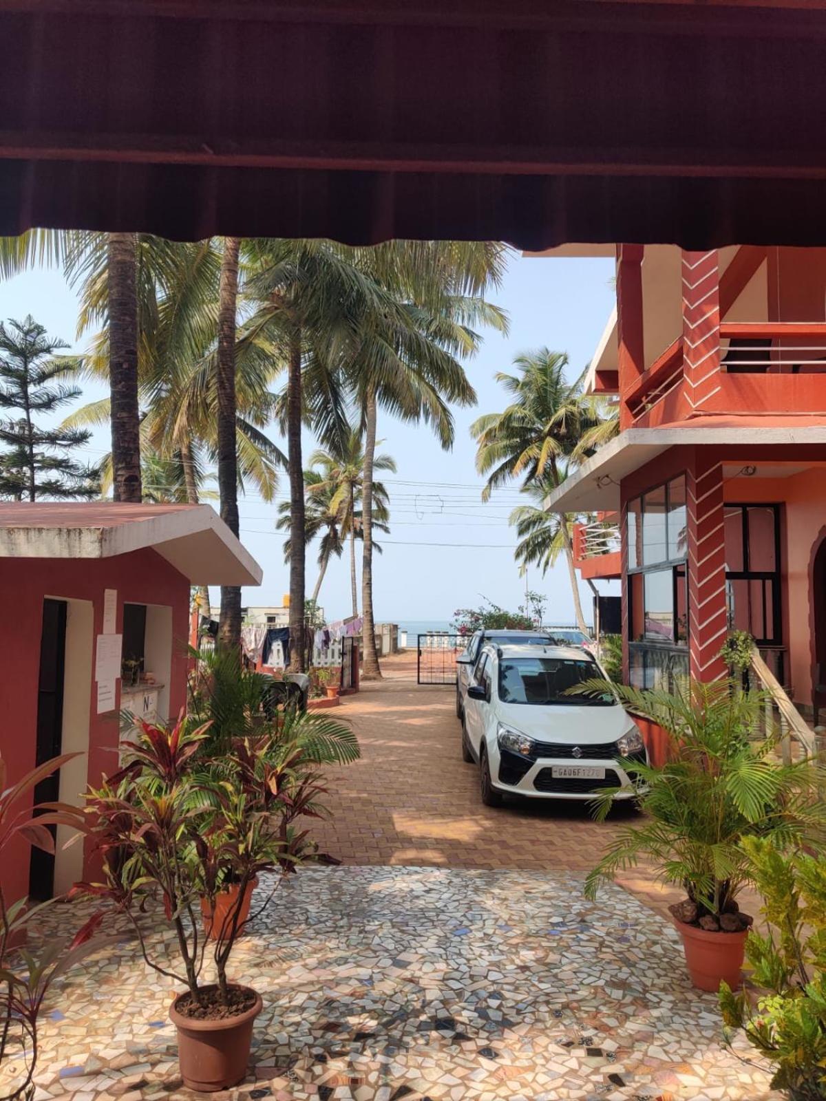Leon Hide Out Guest House Vasco Da Gama Exterior photo