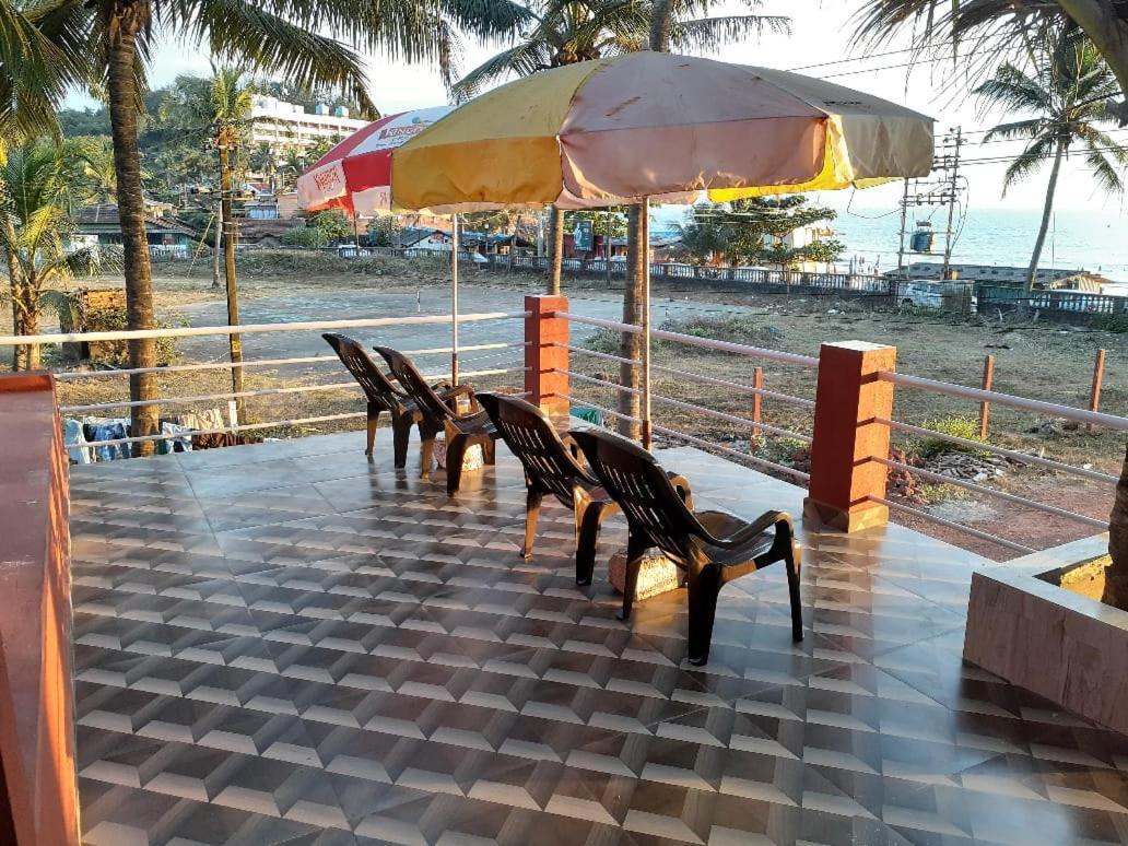 Leon Hide Out Guest House Vasco Da Gama Exterior photo